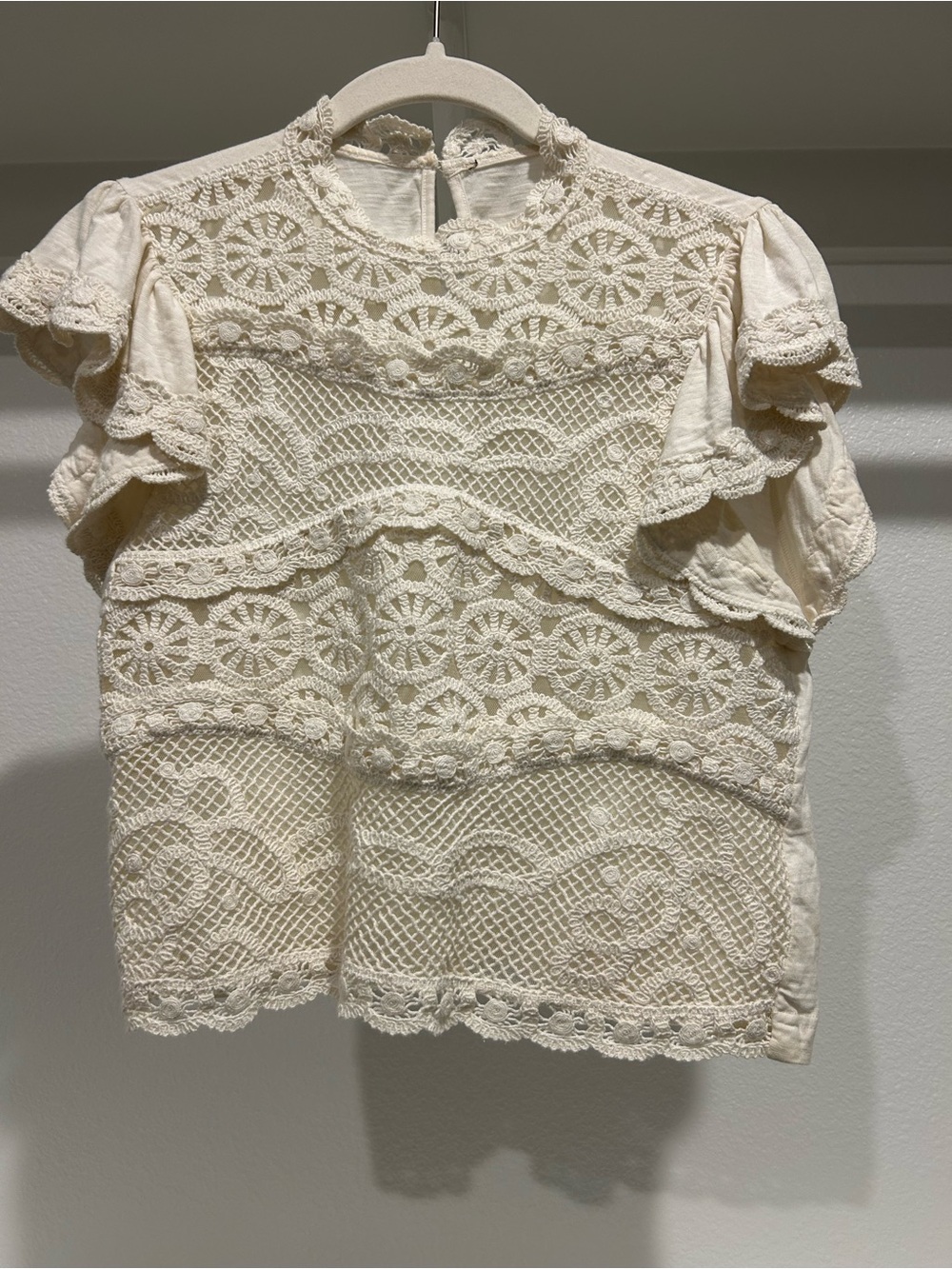 Anthropologie Cream Lace Crochet Ruffle Sleeve Top